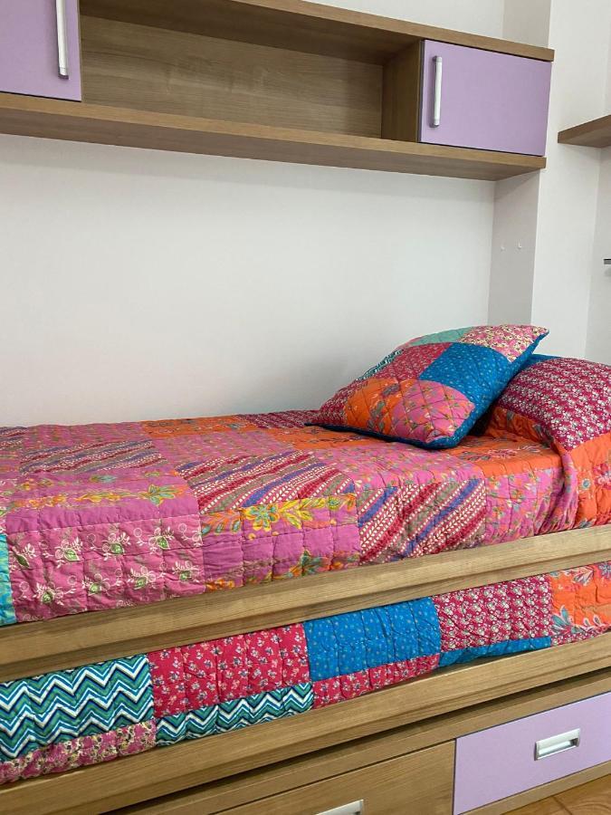 Ferienwohnung Piso Familiar Amplio Con Acceso Directo A La Playa Bueu Exterior foto
